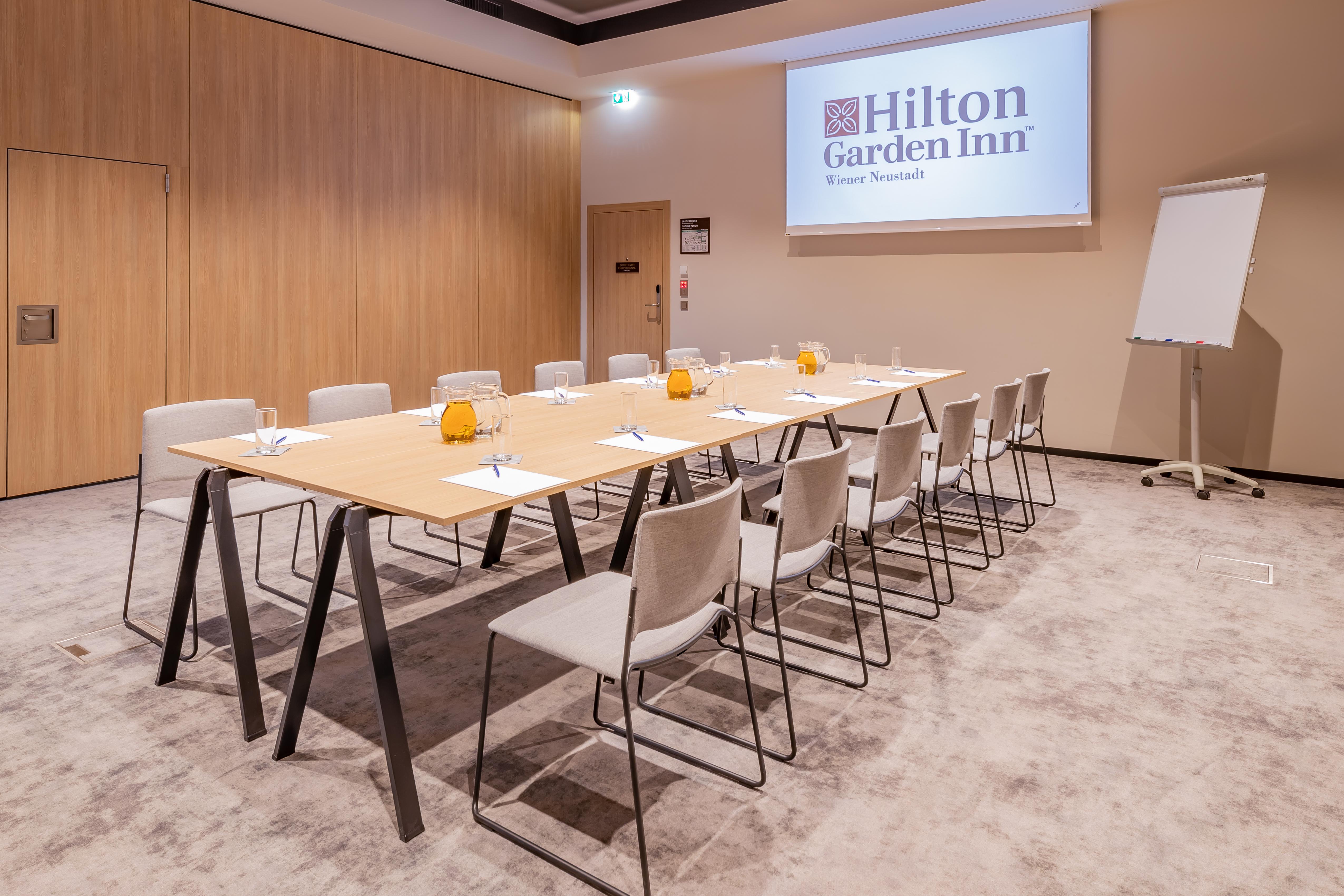 Hilton Garden Inn Wiener Neustadt Exterior foto